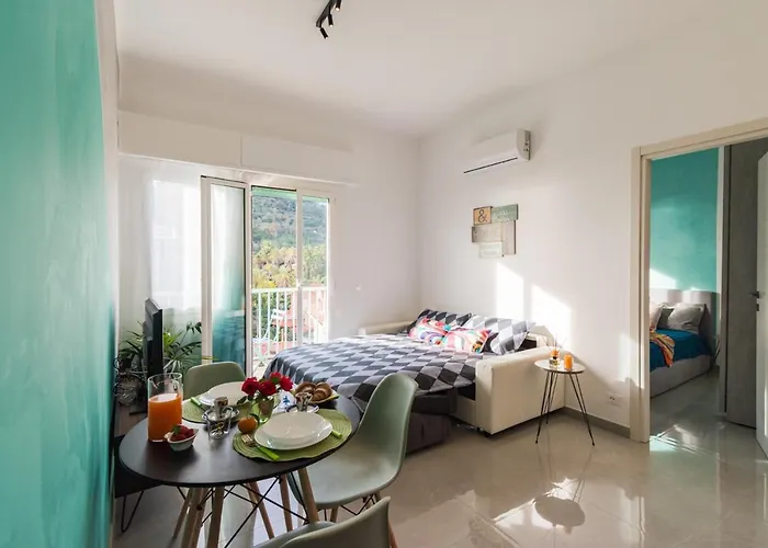 Casa Acqua Marina - 1 Min From The Sea, Wi-fi & Air Conditioning, Sea View Balcony