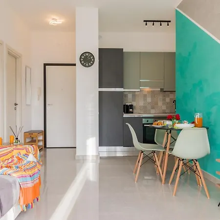 Casa Acqua Marina - 1 Min From The Sea, Wi-fi & Air Conditioning, Sea View Balcony