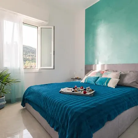 Casa Acqua Marina - 1 Min From The Sea, Wi-fi & Air Conditioning, Sea View Balcony * Bordighera