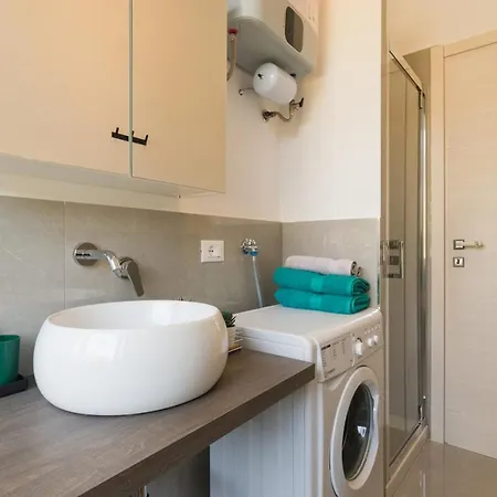 Apartmán Casa Acqua Marina - 1 Min From The Sea, Wi-fi & Air Conditioning, Sea View Balcony Bordighera