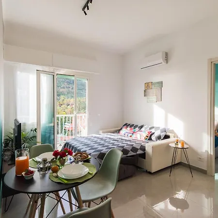 Casa Acqua Marina - 1 Min From The Sea, Wi-fi & Air Conditioning, Sea View Balcony