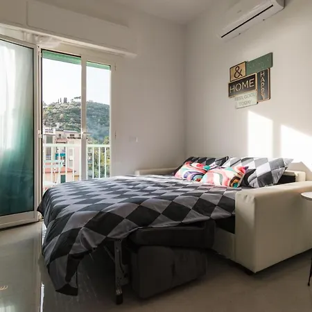 Apartmán Casa Acqua Marina - 1 Min From The Sea, Wi-fi & Air Conditioning, Sea View Balcony