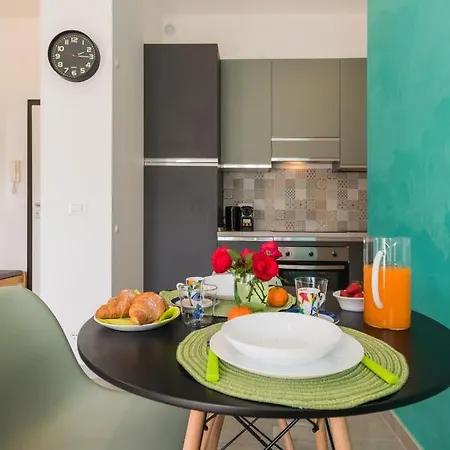 Casa Acqua Marina - 1 Min From The Sea, Wi-fi & Air Conditioning, Sea View Balcony Apartmán *