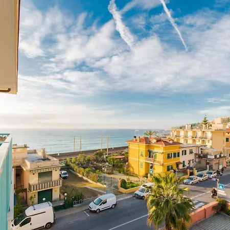 Casa Acqua Marina - 1 Min From The Sea, Wi-fi & Air Conditioning, Sea View Balcony *