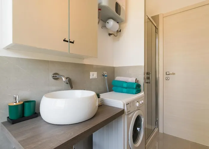 Apartamento Casa Acqua Marina - 1 Min From The Sea, Wi-fi & Air Conditioning, Sea View Balcony Bordighera