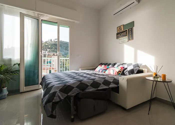 Apartamento Casa Acqua Marina - 1 Min From The Sea, Wi-fi & Air Conditioning, Sea View Balcony