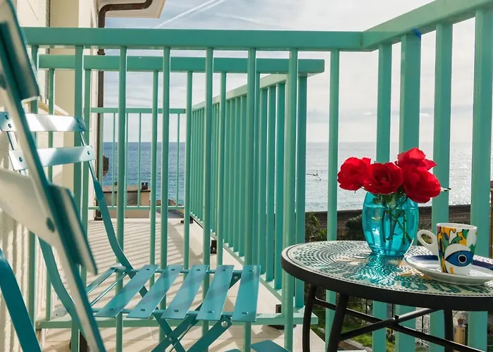 Casa Acqua Marina - 1 Min From The Sea, Wi-fi & Air Conditioning, Sea View Balcony Apartamento